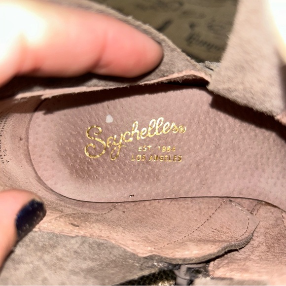 Seychelles Score Gray Suede Ankle 2" Block Heel Boots Booties Size 7.5 - Picture 9 of 14